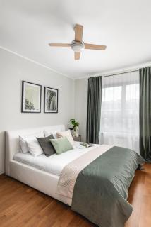 TS New Town Stay comfy & roomy - 7