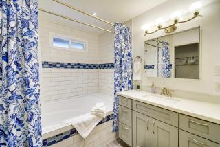 Charming Poulsbo Retreat Hood Canal Views! - 1