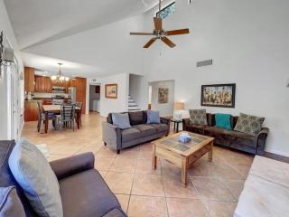 Aspen Ridge Lodge with private Hot Tub - Flagstaff - 2