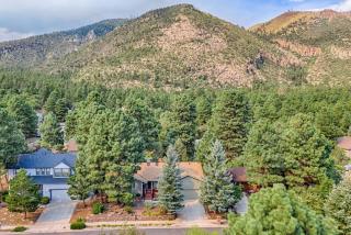 Skyline Stargazing Cabin with hot tub - Flagstaff - 8