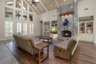 Lone Oak Lodge with AC Forest views - Flagstaff - 9