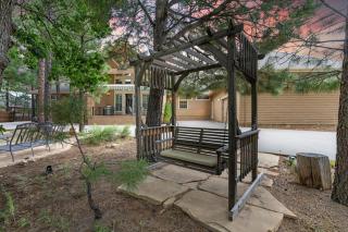 Lone Oak Lodge with AC Forest views - Flagstaff - 6