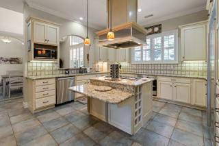 Lone Oak Lodge with AC Forest views - Flagstaff - 3