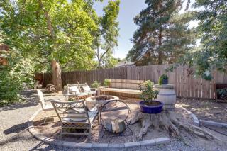 Outdoor Oasis with Fire Pit Denver Home - Denver - 9