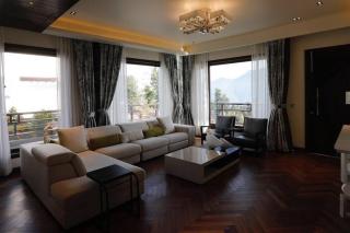 An extravagant Pushp villa overlooking the Ganges - 3