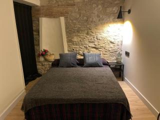 Apartamento colgante al río con vistas al puente - 8