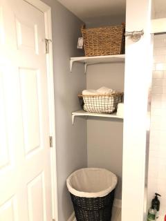 Recently Renovated Chic Durham Farmhouse - Durham - 1