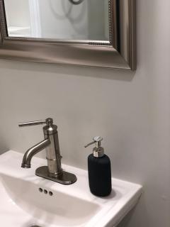 Quaint Cottage Minutes From Downtown - Durham - 2