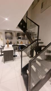 The Lennox Suites by Cozy - 6