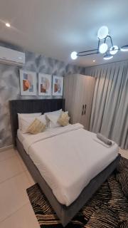 The Lennox Suites by Cozy - 3