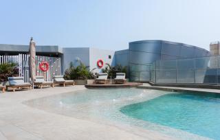 Beachfront Luxury Suite at Radisson Blu Pool Ocean Views 5 Star Comfort - Durban - 3