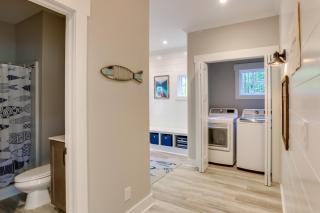 Lovely Kerr Lake House with Private Dock! - - 2