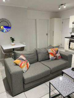 Dmn City Apartment at Junction - 0