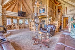 080 - Moonshadows Log Cabin - Meredith Lodging - Big Bear Lake - 2
