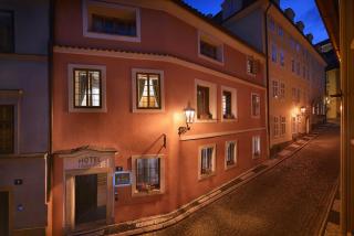 Hotel At the Green Grape - 3