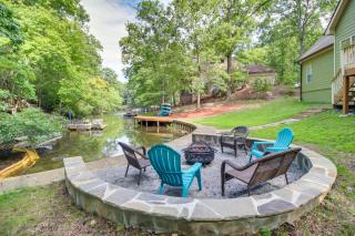 Serene Shores Lakefront House with Dock! - Waleska - 0