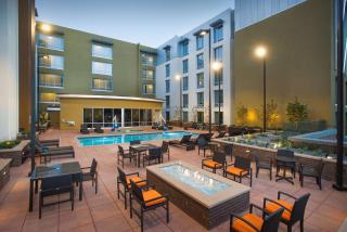 Hilton Garden Inn Burbank Los Angeles - Burbank - 3