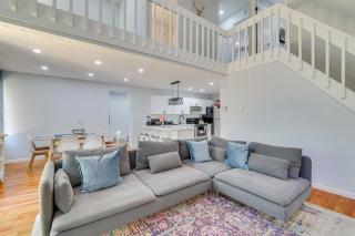 Community Perks Family Poconos Home with Deck! - Tobyhanna - 6