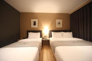 Dongnae Hound Hotel Sajik Minam Station - 1