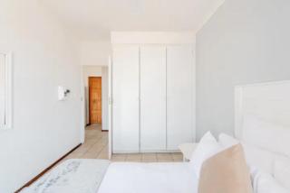 Kempton Park Self Catering Private House Nearby to OR Tambo International Airport - 5