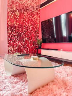 Dolly's Glam Getaway - Glittering Gem Near Broadway - Nashville - 4