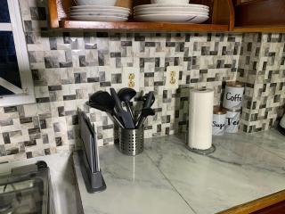 2 Bed Apartment - Sleeps 4 - Parking - Wifi - 2