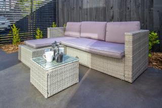 Sunsoaked & Stylish 3 Bed, 1.5 Bath Home w Garage - Christchurch - 7