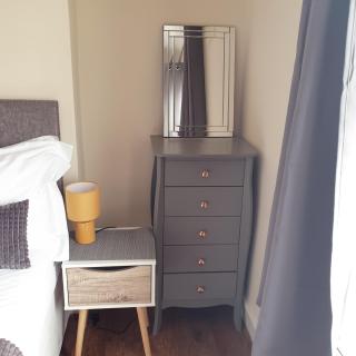 Evo C - 2 Bed Apartment 2 Min Walk to Station - longer stays available - 1