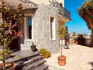Impeccable 3-Bed Villa in Nicosia - Pano Lakatamia - 0