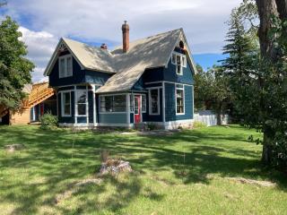 Victorian Guest Getaway-20mins to Glacier National Park-10mins to airport! - Columbia Falls - 9