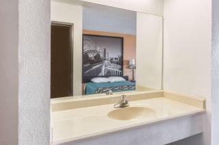 Super 8 by Wyndham Bourbonnais/Kankakee Area - Bourbonnais - 8