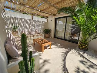 Le Clos des Délices - Love Room - Chambre avec spa, terrasse et parking privatif - Aubagne - 0