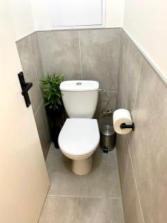 James Dean apartment - next to Nivy Bus station & Mall (Free parking on the weekend) - Bratislava - 1