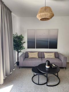 Adamandri Lodge - Prime Location - 4