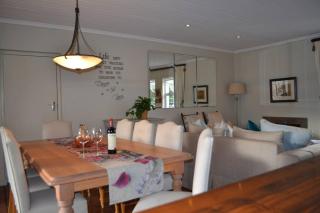 Serendipity - 3 Bedroom home, inside braai & logfire - Stellenbosch - 7