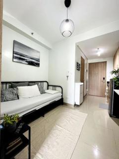 1Bedroom with Balcony Facing City view in Mall of Asia - Manila - 6
