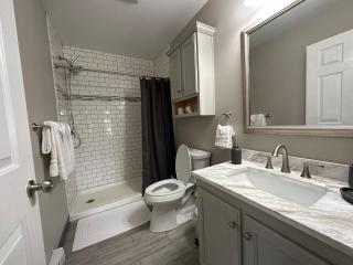 Hidden Oasis, Duplex A. Close to almost everything - Lincoln - 2