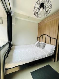 1Bedroom with Balcony Facing City view in Mall of Asia - Manila - 4