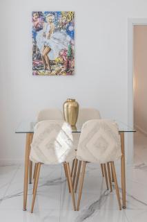 LB Vacation Rentals I Renovated Apt Minutes from Beach - Palais - 30m2 Terrace - Cannes - 7
