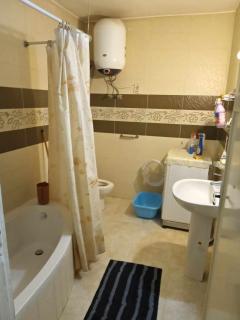 one master bedroom in a shared apartment - 2