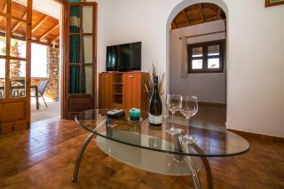 George Seaside Serviced Studios & Apartments - Pefkos - 2