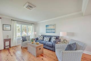 New Listing! Port O' Call E203-Luxury Ocean View! - Isle of Palms - 4