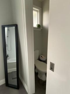 Darfield Home Stay - Large Bedroom, Dedicated Bathroom, Parking, Quiet Location - 2