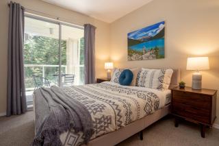2BR + Loft | Wildwood Lodge | Free Ski Bus | Hot Tub & Pool | Private Patio | Parking - 9