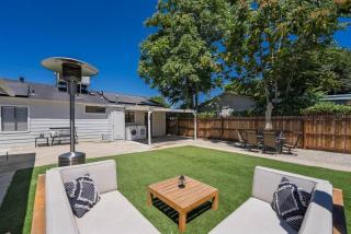 Magic Mountain 4 Bedroom 3 Bath Escape Modern Home - Santa Clarita - 2