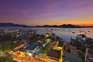 Sunburn Suites and Rooftop Bar - Corón - 7