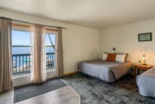 Fife Lake Lodge - Double Queen Room with Lake Access - Fife Lake - 9