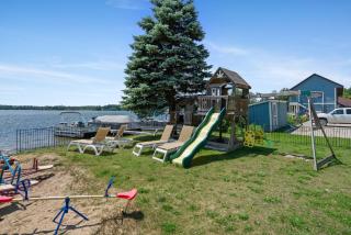Fife Lake Lodge - Double Queen Room with Lake Access - 3