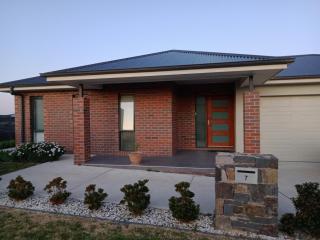 Brand new self-contained one bedroom unit - 0