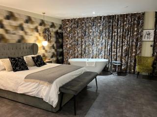 Loudoun Mains Luxury Lodges - Newmilns - 1